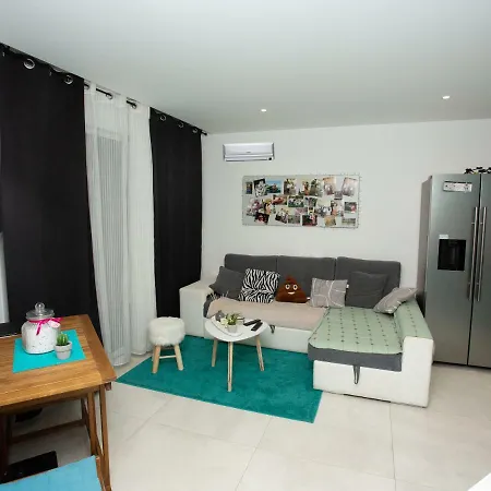 Apartment Gouveias *